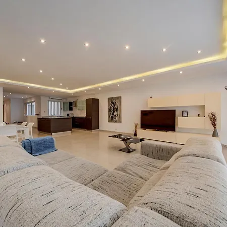 公寓 Saint Julians Spacious *