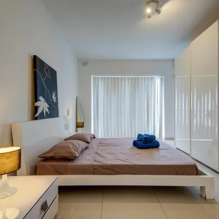Saint Julians Spacious *